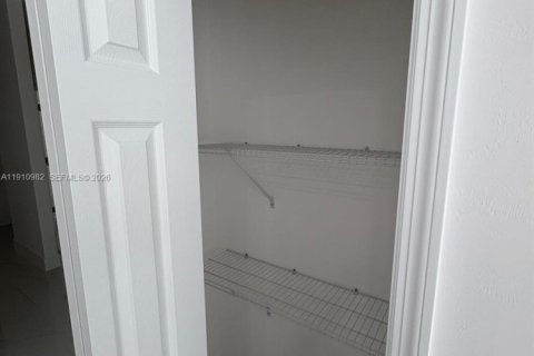 Villa ou maison à louer à Lehigh Acres, Floride: 3 chambres № 1967178 - photo 14