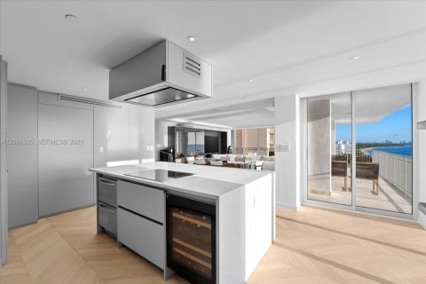 Condo in Key Biscayne, Florida, 3 bedrooms № 2339915 - photo 9
