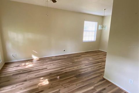 Villa ou maison à louer à New Port Richey, Floride: 3 chambres, 218.32 m2 № 2434877 - photo 7