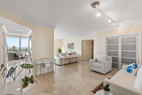 Снять в аренду кондоминиум в Майами-Бич, Флорида 1 спальня, 106.93м2, № 1950772 - фото 9