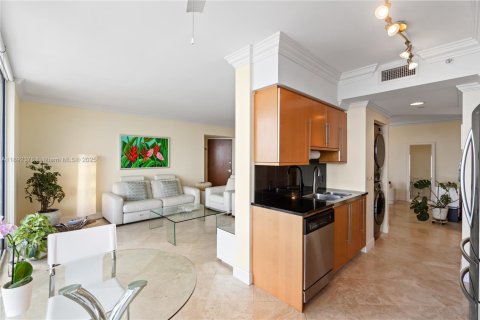 Снять в аренду кондоминиум в Майами-Бич, Флорида 1 спальня, 106.93м2, № 1950772 - фото 18