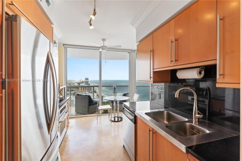 Снять в аренду кондоминиум в Майами-Бич, Флорида 1 спальня, 106.93м2, № 1950772 - фото 15