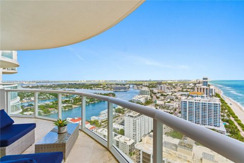 Снять в аренду кондоминиум в Майами-Бич, Флорида 1 спальня, 106.93м2, № 1950772 - фото 3