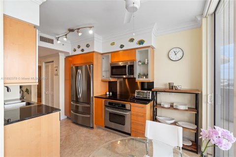 Снять в аренду кондоминиум в Майами-Бич, Флорида 1 спальня, 106.93м2, № 1950772 - фото 19