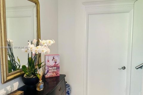 Снять в аренду кондоминиум в Бей-Харбор-Айлендс, Флорида 5 спален, 243.78м2, № 1989561 - фото 21