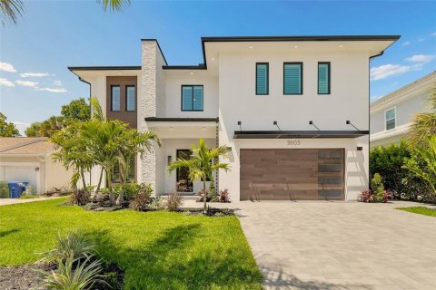 Villa ou maison à Tampa, Floride 6 chambres, 430.42 m2 № 2266544