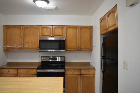 Купить кондоминиум в Корал-Спрингс, Флорида 2 спальни, 92.9м2, № 2013339 - фото 4