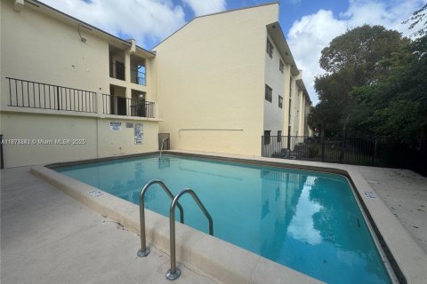 Купить кондоминиум в Корал-Спрингс, Флорида 2 спальни, 92.9м2, № 2013339 - фото 22