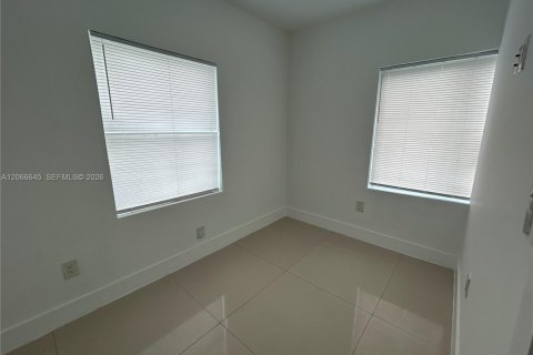 Appartement à louer à Miami, Floride: 2 chambres, 63.17 m2 № 2286785 - photo 10