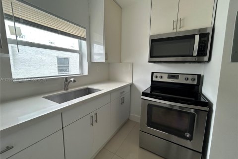 Appartement à louer à Miami, Floride: 2 chambres, 63.17 m2 № 2286785 - photo 7