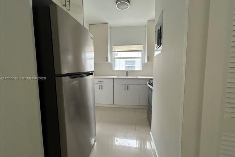 Appartement à louer à Miami, Floride: 2 chambres, 63.17 m2 № 2286785 - photo 6
