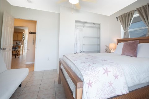 Propiedad comercial en venta en Marathon, Florida, 208.47 m2 № 2088471 - foto 4