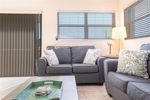 Propiedad comercial en venta en Marathon, Florida, 208.47 m2 № 2088471 - foto 23