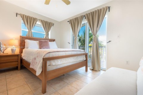 Propiedad comercial en venta en Marathon, Florida, 208.47 m2 № 2088471 - foto 14