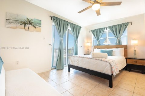 Propiedad comercial en venta en Marathon, Florida, 208.47 m2 № 2088471 - foto 15