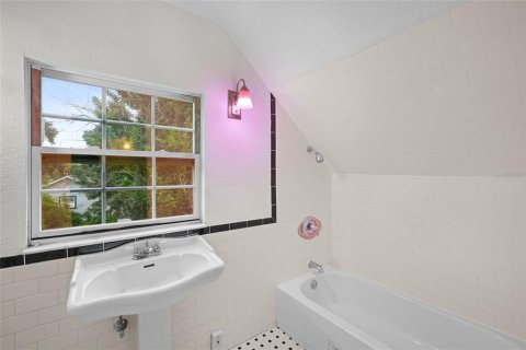 Casa en venta en Orlando, Florida, 4 dormitorios, 129.97 m2 № 2384218 - foto 25