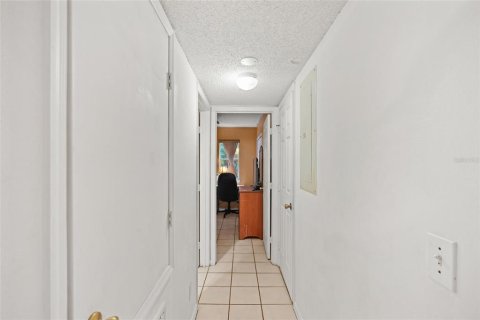 Casa en venta en Orlando, Florida, 4 dormitorios, 129.97 m2 № 2384218 - foto 12