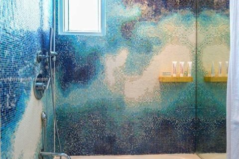 Купить кондоминиум в Майами-Бич, Флорида 1 спальня, 64.47м2, № 2048818 - фото 3