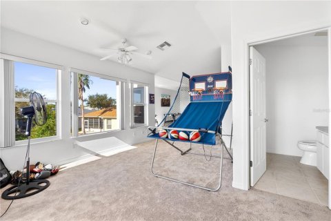 House in Tavares, Florida 4 bedrooms, 291.34 sq.m. № 1795964 - photo 23