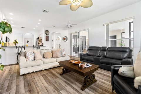 House in Tavares, Florida 4 bedrooms, 291.34 sq.m. № 1795964 - photo 12
