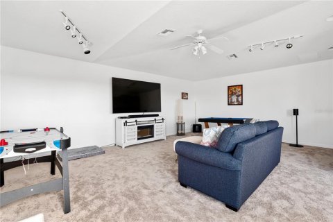 House in Tavares, Florida 4 bedrooms, 291.34 sq.m. № 1795964 - photo 25