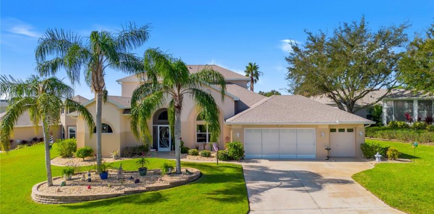 House in Tavares, Florida 4 bedrooms, 291.34 sq.m. № 1795964
