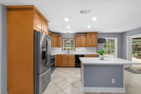 Villa ou maison à vendre à Apopka, Floride: 4 chambres, 161.84 m2 № 2221077 - photo 15