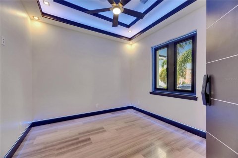 Casa en venta en Apollo Beach, Florida, 5 dormitorios, 246.56 m2 № 1773829 - foto 19