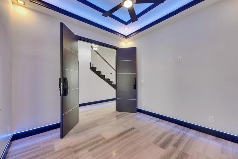Casa en venta en Apollo Beach, Florida, 5 dormitorios, 246.56 m2 № 1773829 - foto 21