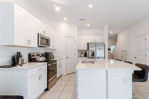 Touwnhouse à vendre à Davenport, Floride: 3 chambres, 130.71 m2 № 2407068 - photo 9