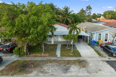 Снять в аренду виллу или дом в Майами, Флорида 2 спальни, 118.36м2, № 2005504 - фото 29