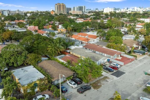 Снять в аренду виллу или дом в Майами, Флорида 2 спальни, 118.36м2, № 2005504 - фото 28