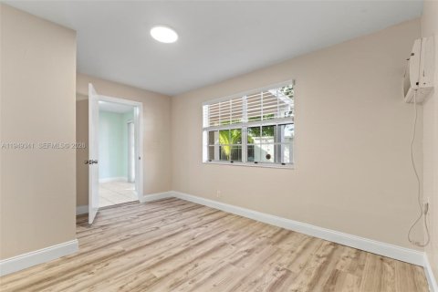 Снять в аренду виллу или дом в Майами, Флорида 2 спальни, 118.36м2, № 2005504 - фото 17