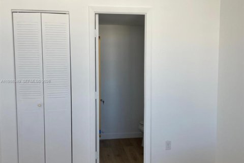 Condominio en alquiler en Miami Beach, Florida, 1 dormitorio, 82.68 m2 № 2050455 - foto 9