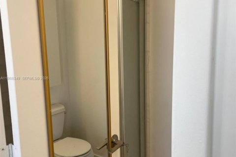 Condominio en alquiler en Miami Beach, Florida, 1 dormitorio, 82.68 m2 № 2050455 - foto 8
