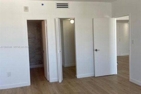 Condominio en alquiler en Miami Beach, Florida, 1 dormitorio, 82.68 m2 № 2050455 - foto 4