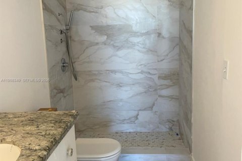Condominio en alquiler en Miami Beach, Florida, 1 dormitorio, 82.68 m2 № 2050455 - foto 10