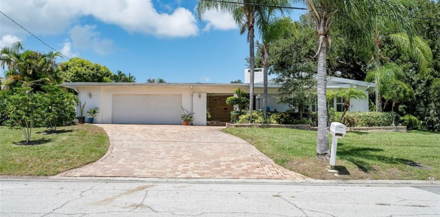 Villa ou maison à Dunedin, Floride 4 chambres, 256.13 m2 № 2305235