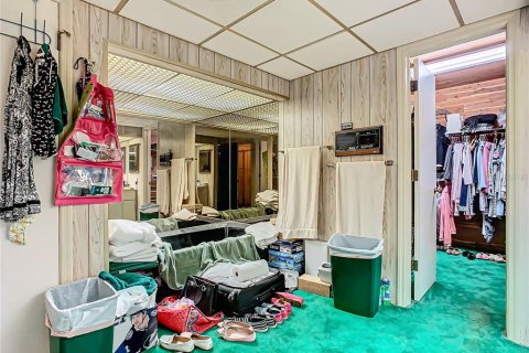 Купить виллу или дом в Хейнс-Сити, Флорида 8 комнат, 603.86м2, № 1535706 - фото 9