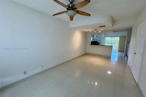 Townhouse in Weston, Florida 2 bedrooms, 103.12 sq.m. № 2042157 - photo 6