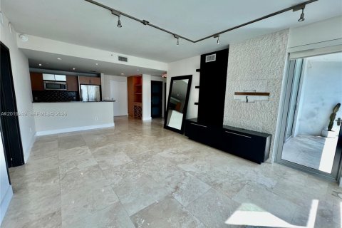 Condo in Miami, Florida, 2 bedrooms № 2251581 - photo 4