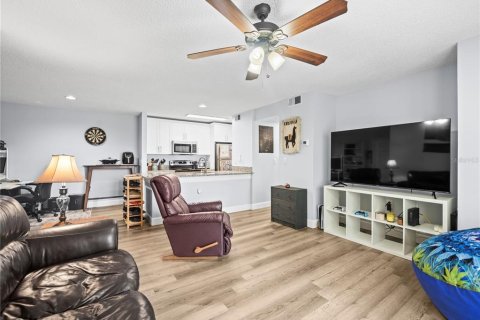 Copropriété à vendre à Tampa, Floride: 1 chambre, 68.56 m2 № 1669968 - photo 4