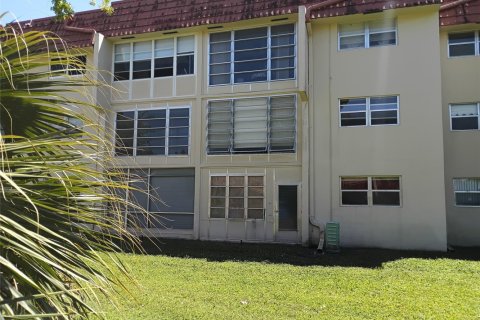 Condominio en venta en Fort Lauderdale, Florida, 2 dormitorios, 78.97 m2 № 1209282 - foto 1