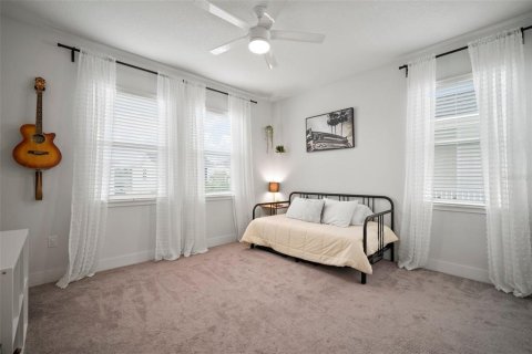 House in Tampa, Florida 3 bedrooms, 180.79 sq.m. № 1662259 - photo 21