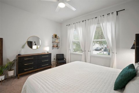 House in Tampa, Florida 3 bedrooms, 180.79 sq.m. № 1662259 - photo 10