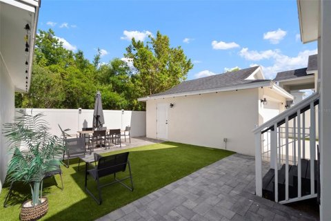 House in Tampa, Florida 3 bedrooms, 180.79 sq.m. № 1662259 - photo 28