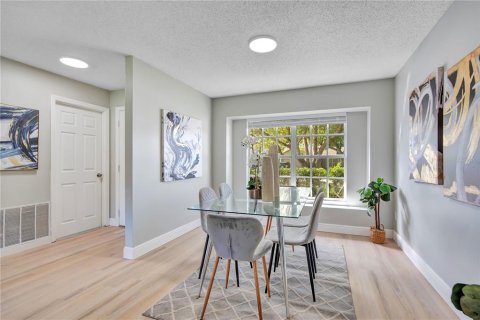 Casa en venta en Orlando, Florida, 4 dormitorios, 161.46 m2 № 2377455 - foto 8