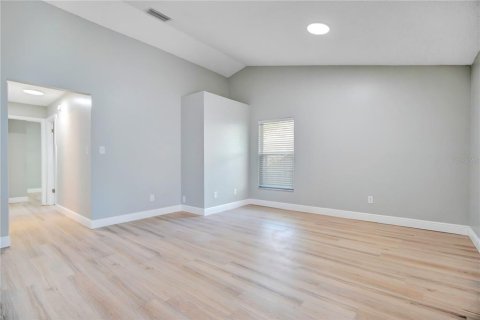 Casa en venta en Orlando, Florida, 4 dormitorios, 161.46 m2 № 2377455 - foto 15