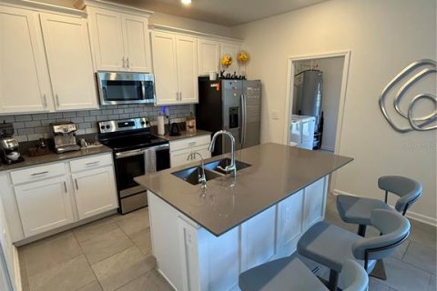 Townhouse in Kissimmee, Florida 3 bedrooms, 163.04 sq.m. № 1797953 - photo 17