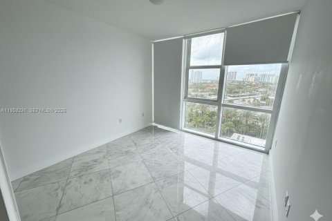 Condominio en venta en Sunny Isles Beach, Florida, 2 dormitorios, 153.2 m2 № 2027688 - foto 9